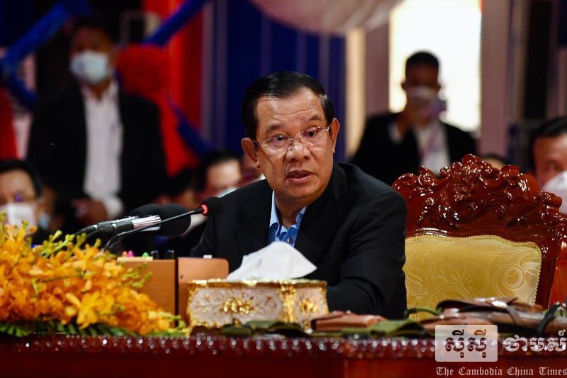 សម្តេច ហ៊ុន សែន៖ការពហិការលើផលិតផលកូកា អាចនាំប៉ះពាល់សេដ្ឋកិច្ច និងការទូត