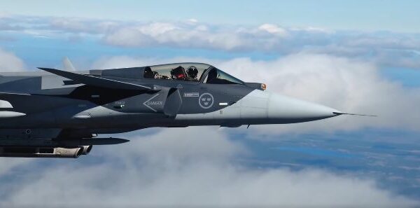 ក្តៅៗ ស៊ុយអែតព្រមលក់ Gripen ថ្មីឱ្យថៃជាផ្លូវការ ៤គ្រឿងដំបូង៦០០លានដុល្លារ (មានវីដេអូ)