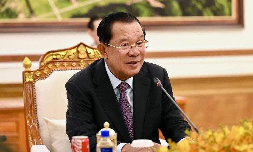 សម្តេចតេជោ ហ៊ុន សែន» ស្នើអាម៉េរិក ឃ្លាំមើលសកម្មភាពរាយបន្លាលួសតាមព្រំដែនពីសំណាក់កងទ័ពថៃ…