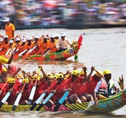 រដ្ឋាភិបាល ប្រកាសផ្អាកពិធីបុណ្យអុំទូក នៅឆ្នាំនេះ នៅរាជធានីភ្នំពេញ ដោយឡែកនៅតាមបណ្តាខេត្តអាចរៀបចំបានជាធម្មតា