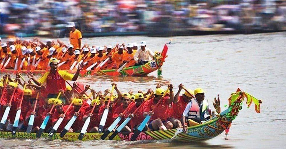 រដ្ឋាភិបាល ប្រកាសផ្អាកពិធីបុណ្យអុំទូក នៅឆ្នាំនេះ នៅរាជធានីភ្នំពេញ ដោយឡែកនៅតាមបណ្តាខេត្តអាចរៀបចំបានជាធម្មតា